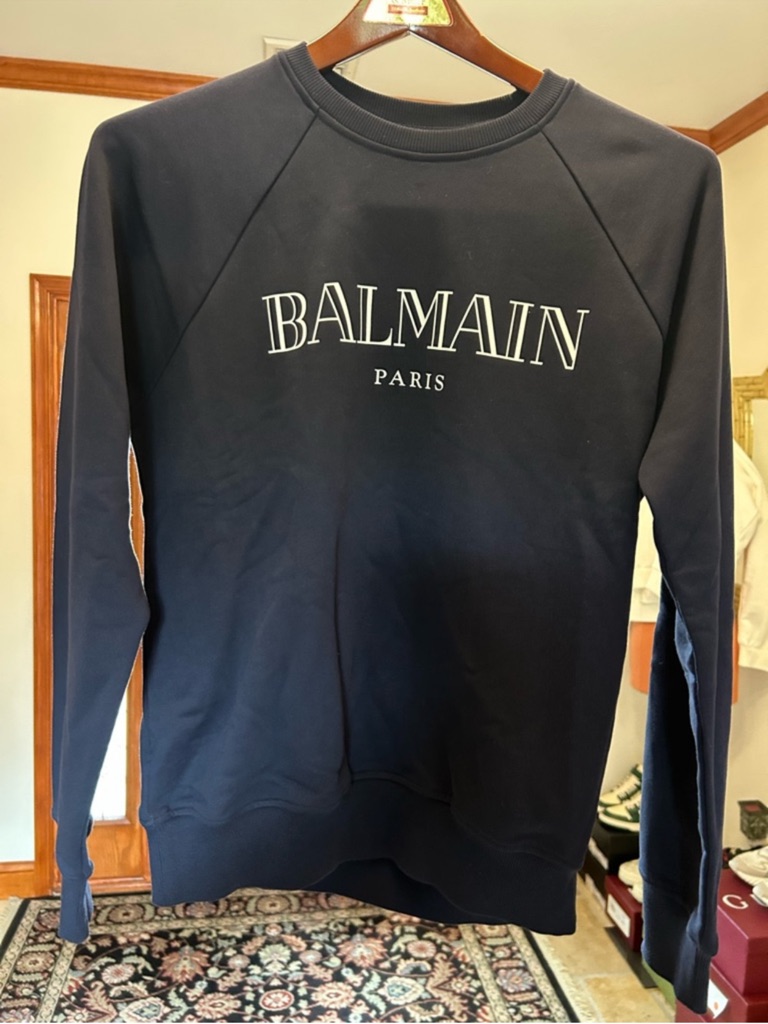 Men's Balmain Paris Black Crewneck Sweatshirt. Size Medium